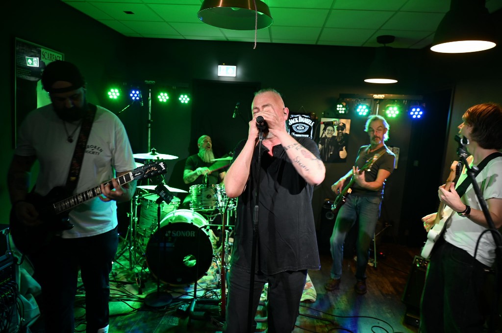 ../Images/10 jaar Ro's Barbershop 366.jpg